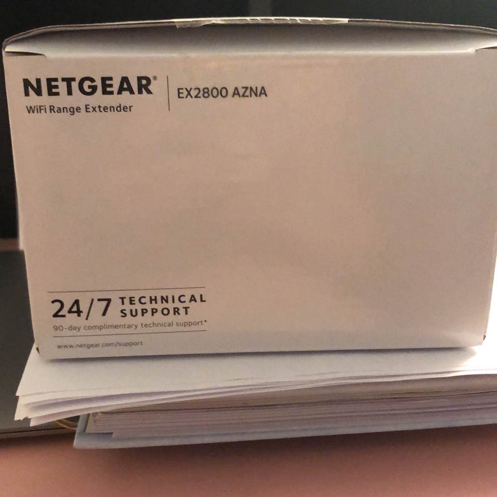 NETGEAR WIFI Extender - Picture 2 of 3